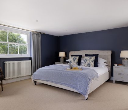 Green Farm Master Bedroom - StayCotswold