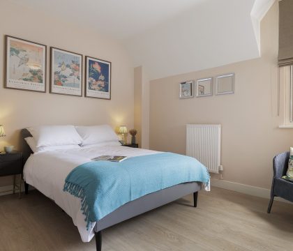 The Old Stores Bedroom 3 - StayCotswold