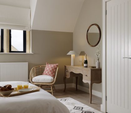 The Old Stores Master Bedroom - StayCotswold