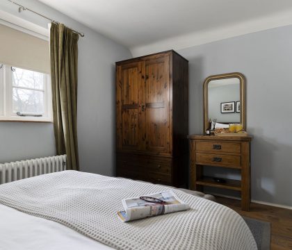 Winterberry Cottage Bedroom 2 - StayCotswold
