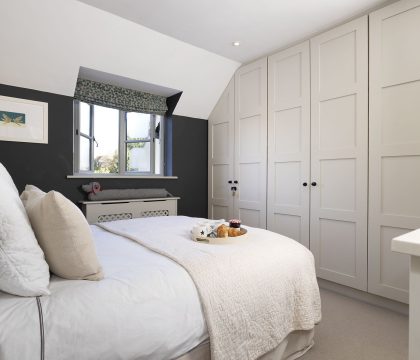 Honeysuckle House Bedroom 3 - StayCotswold
