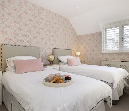 Honeysuckle House Bedroom 4 - StayCotswold