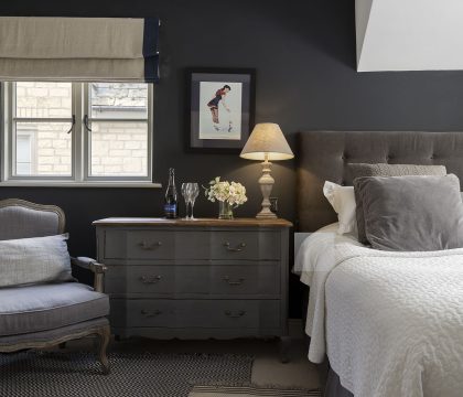 Honeysuckle House Master Bedroom - StayCotswold