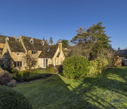 Waterside Cottage - StayCotswold