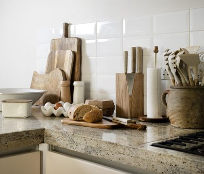 Waterside Cottage Kitchen - StayCotswold