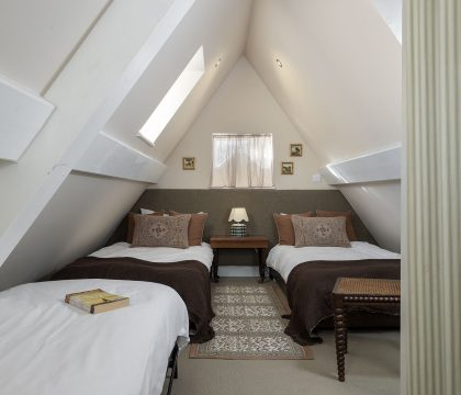 Waterside Cottage Bedroom 2 - StayCotswold