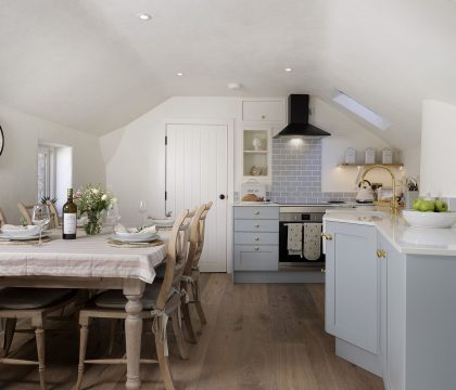 Flat 2 Martins House Kitchen - StayCotswold
