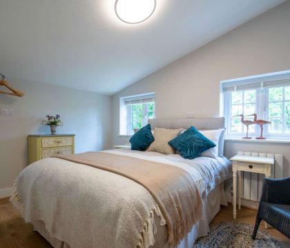 Slade Stables Double Bedroom - StayCotswold