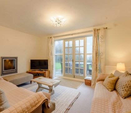 Landgate House Second Living Room - StayCotswold