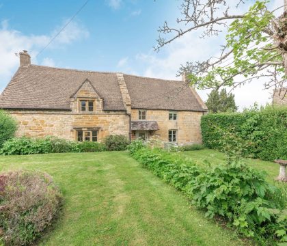 Norman Chapel Garden - StayCotswold