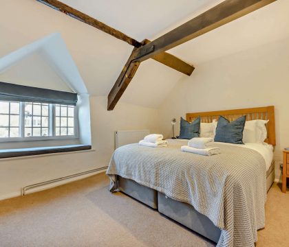 Causeway Cottage Bedroom 2 - StayCotswold
