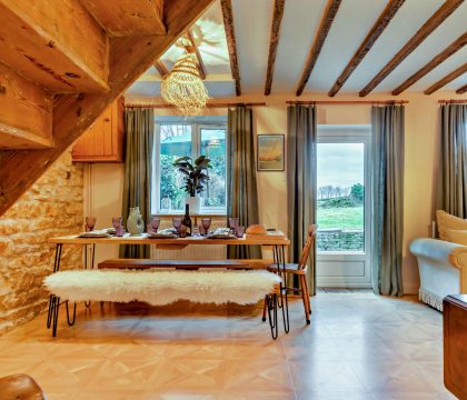 Holly Cottage Dining Room - StayCotswold