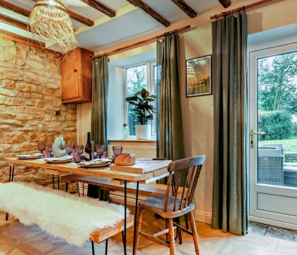 Holly Cottage Dining Room - StayCotswold