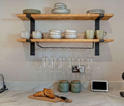 Cedar Cottage Kitchen - StayCotswold 