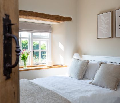 Enoch's Cottage Bedroom 2 - StayCotswold