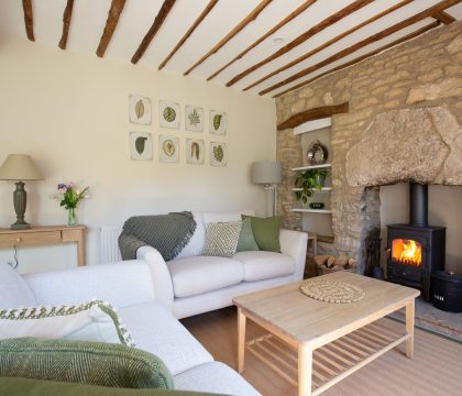Enoch's Cottage Reception Room - StayCotswold