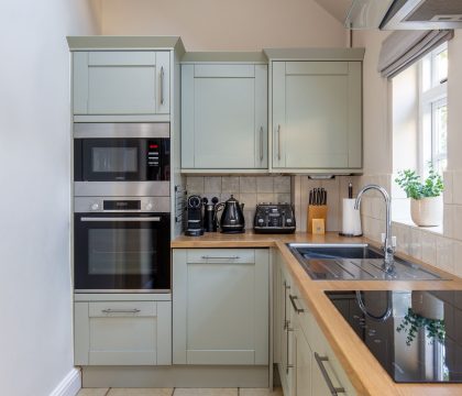 Enoch's Cottage Kitchen - StayCotswold