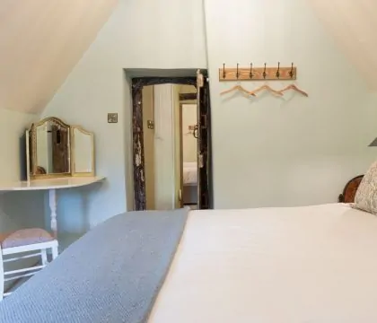 Old Rectory Bedroom 5 - StayCotswold