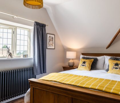 Honeysuckle Cottage Bedroom 2 - StayCotswold