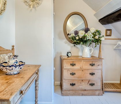 Pyatt's Pad Bedroom - StayCotswold
