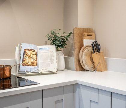 Benson Cottage Kitchen - StayCotswold
