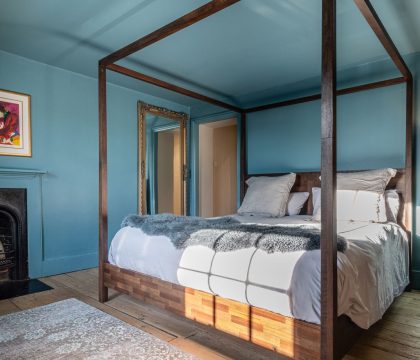 North End House Master Bedroom - StayCotswold