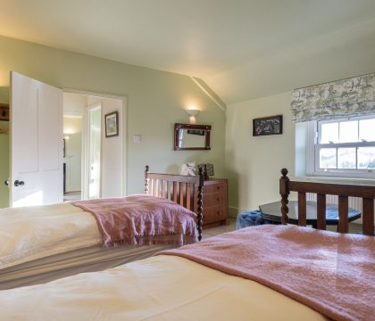 North End House Bedroom 4 - StayCotswold