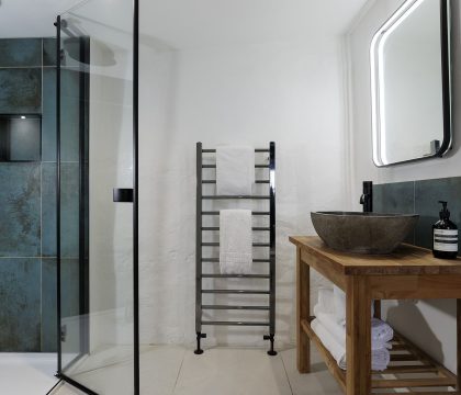 The Bakehouse Shower Room - StayCotswold