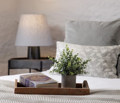 The Bakehouse Bedroom 2 - StayCotswold