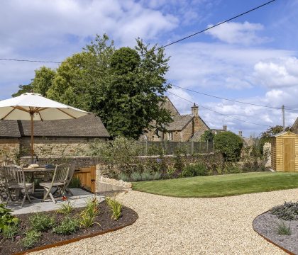 Corner House Garden - StayCotswold