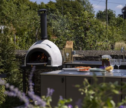 Green Farm Outside - StayCotswold