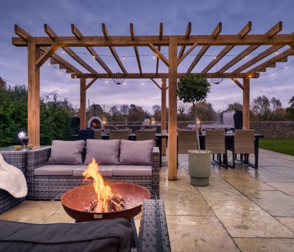Green Farm Outside - StayCotswold