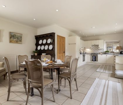 Brewery Cottage Dining Room - StayCotswold