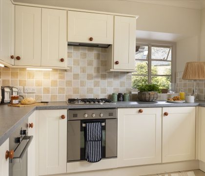 Brewery Cottage Kitchen - StayCotswold