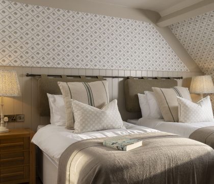 Brewery Cottage Bedroom 2 - StayCotswold