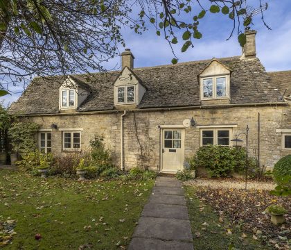 Honeysuckle Cottage - StayCotswold