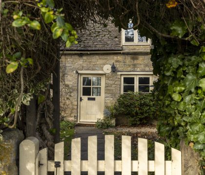 Honeysuckle Cottage - StayCotswold