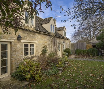 Honeysuckle Cottage - StayCotswold