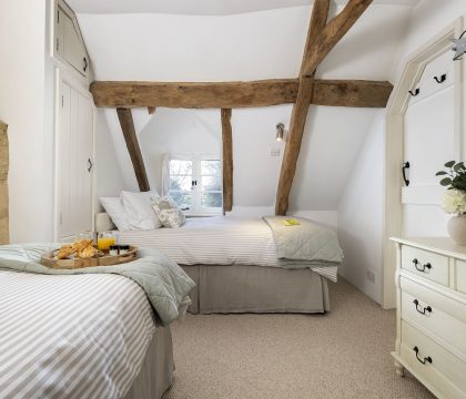 Honeysuckle Cottage Bedroom 2 - StayCotswold