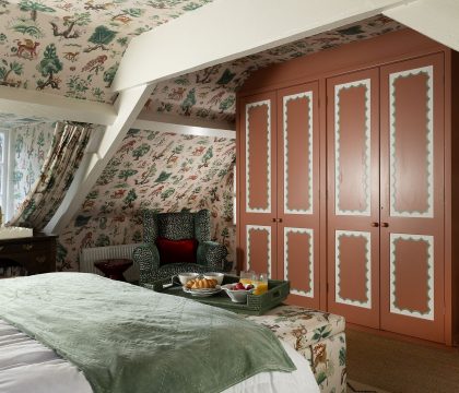 Ardmore Cottage Master Bedroom - StayCotswold