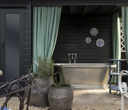 Ardmore Cottage Outdoor Bath - StayCotswold