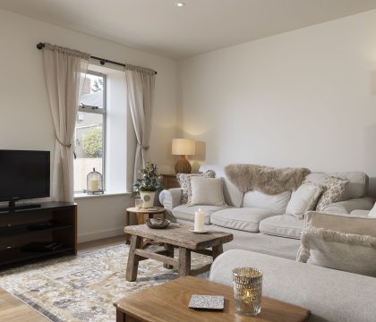 Shire Cottage Sitting Room - StayCotswold