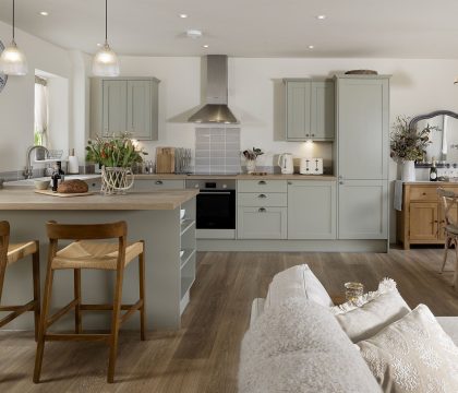 Shire Cottage Kitchen - StayCotswold