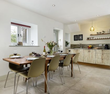 The Artists House Dining Room - StayCotswold