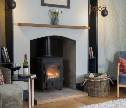 The Artists House Snug - StayCotswold