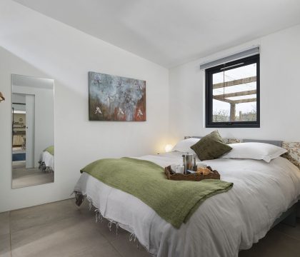 The Artists House Bedroom 3 - StayCotswold