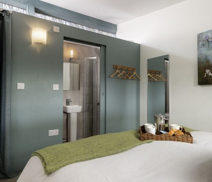 The Artists House Bedroom 3 - StayCotswold