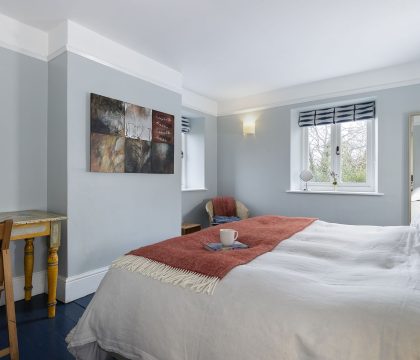 The Artists House Bedroom 2 - StayCotswold