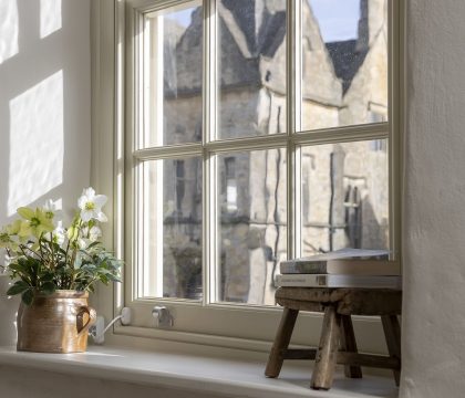 Church Alley House Master Bedroom - StayCotswold