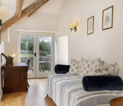 Inca's Cottage Study - StayCotswold